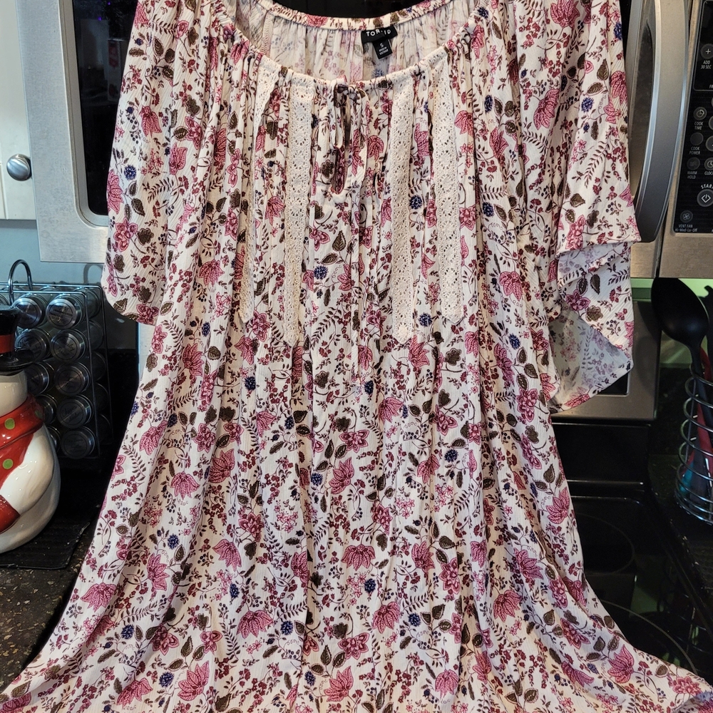 Torrid Floral Blouse in Pink and Purple